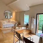 Maison Fontbelle By Otto 招待所 3*